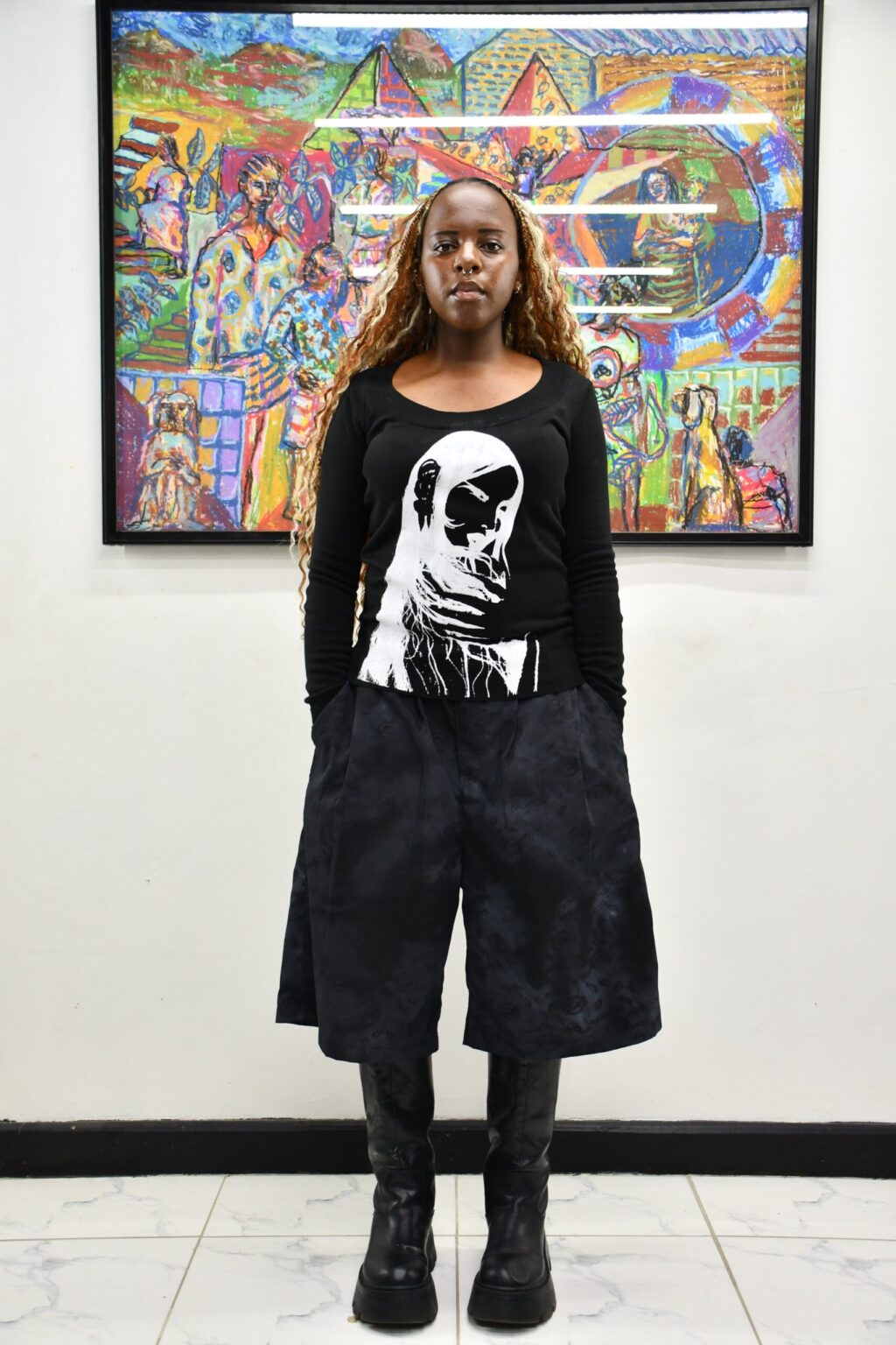 Screenprinted light sweater
Medium